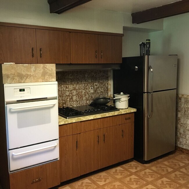 Building Photo - 223 S Atlantic Ave