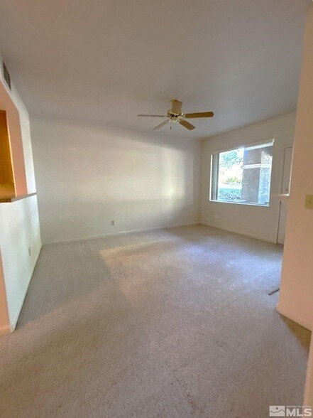Building Photo - 900 S Meadows Pkwy