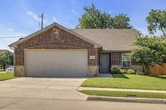Building Photo - 3608 Brookstone Dr