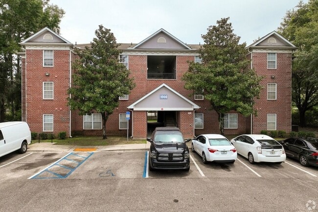 Building Photo - 3000 S Adams St