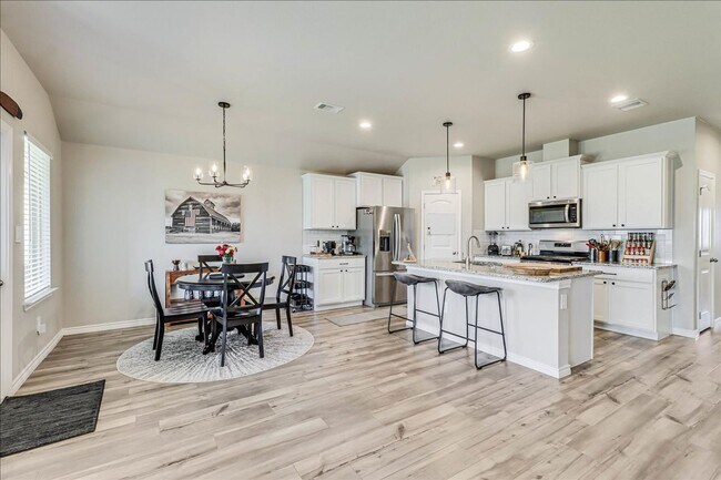 Building Photo - 7213 Adler Dr