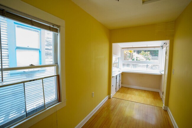 Building Photo - Awesome craftsman style house features 1 bedroom, 1 bathroom House In Oakland’s Laurel District