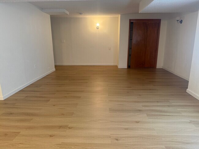 Building Photo - 14602 E Bellewood Pl