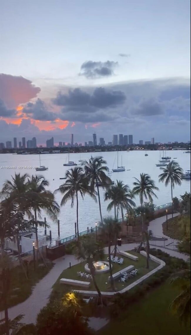 Building Photo - 1500 Bay Rd