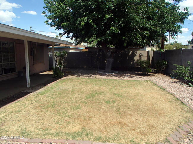 Building Photo - 1125 W Colter St