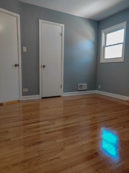 Building Photo - 4629 W 99th St