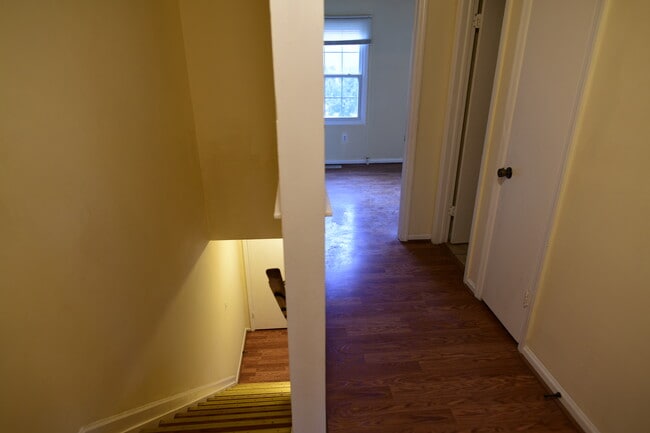 Building Photo - 8270 Vernon St