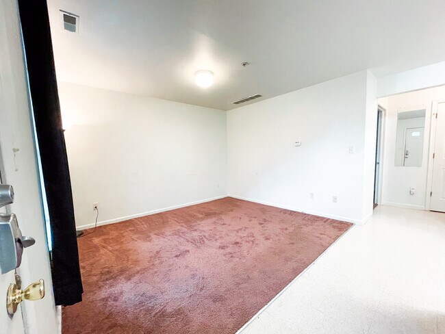 Building Photo - 222 Stonemill Rd