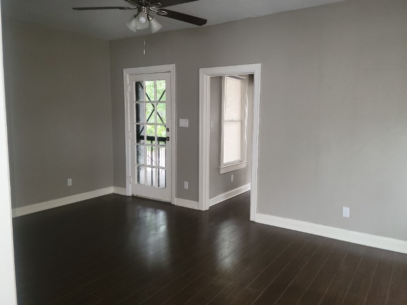 Building Photo - 209 E Rosewood Ave