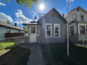 Building Photo - Spacious 2 Bed, 1 Bath Apartment – $1,100/...