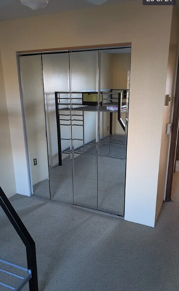 Building Photo - 2201 Romig Pl