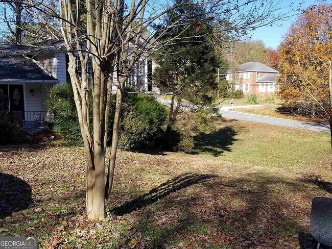 Building Photo - 4077 Linda Ln SW