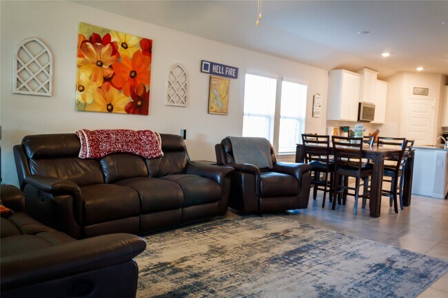 Building Photo - 10201 Waterwall Ln