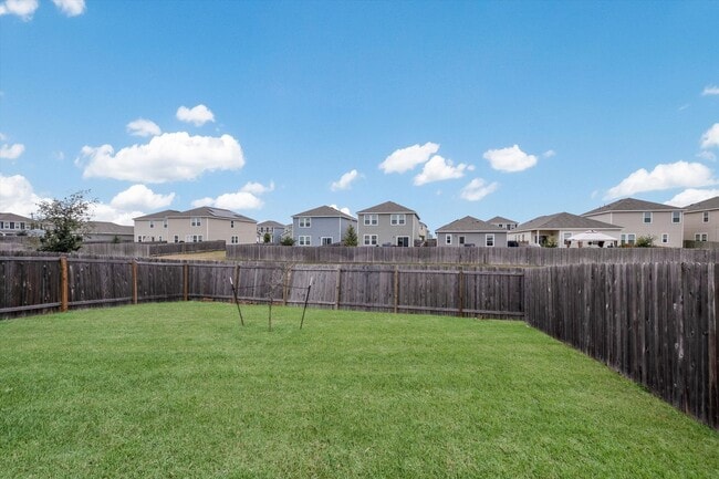 Building Photo - *MOVE IN SPECIAL ONE MONTH FREE*