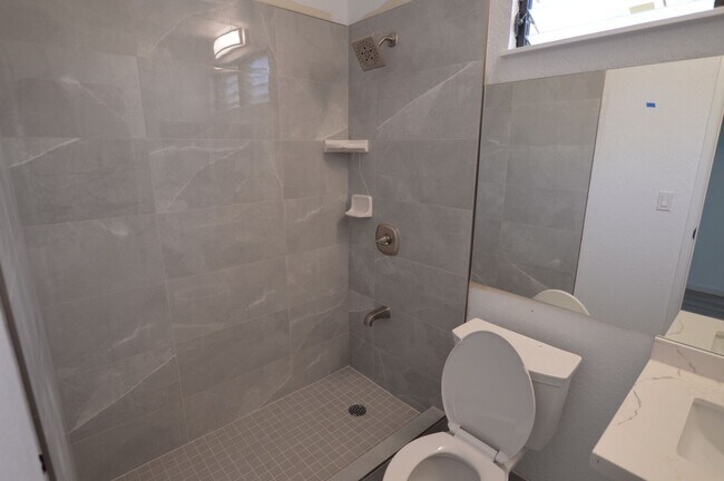 Building Photo - Wailuna Townhome