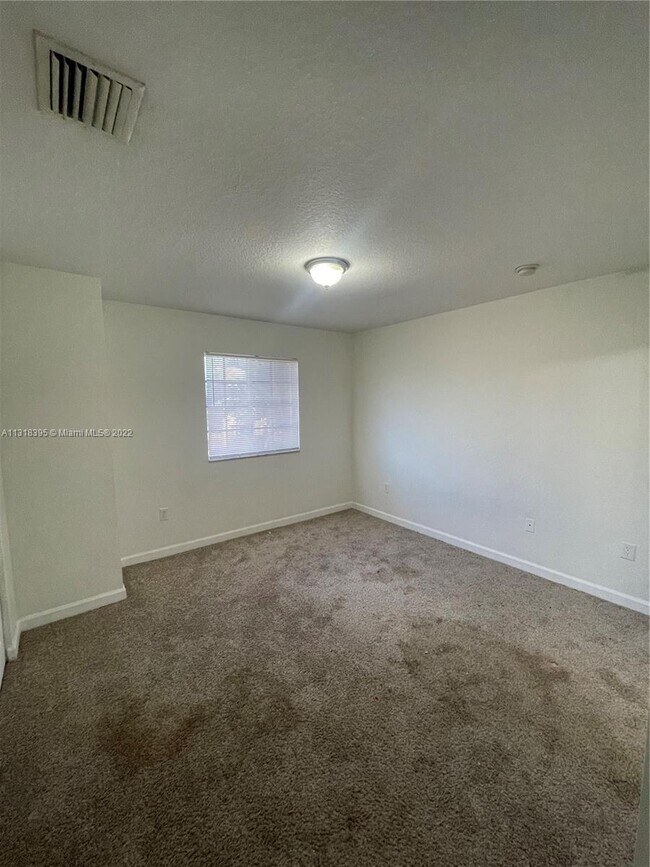Building Photo - 4130 Napoli Lake Dr