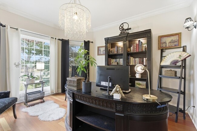 Building Photo - 395 Scott St