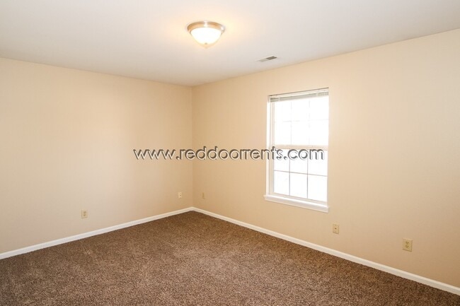 Building Photo - Coming Soon! Freshly Updated Fishers Home!