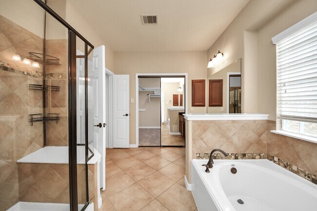 Building Photo - 18006 E Williams Bend Dr