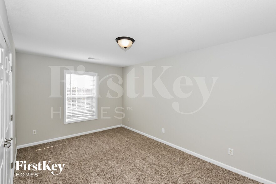 Building Photo - 3713 Jolene Ct
