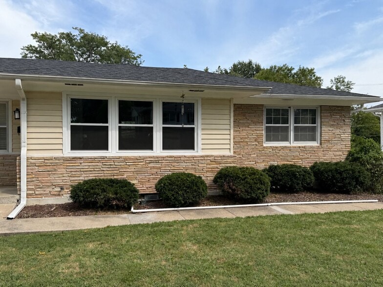 Building Photo - 306 Loch Ln