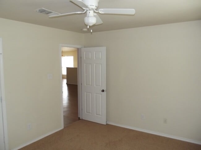 Building Photo - Large 3/2/2 Home in Monterey - Frenship School District