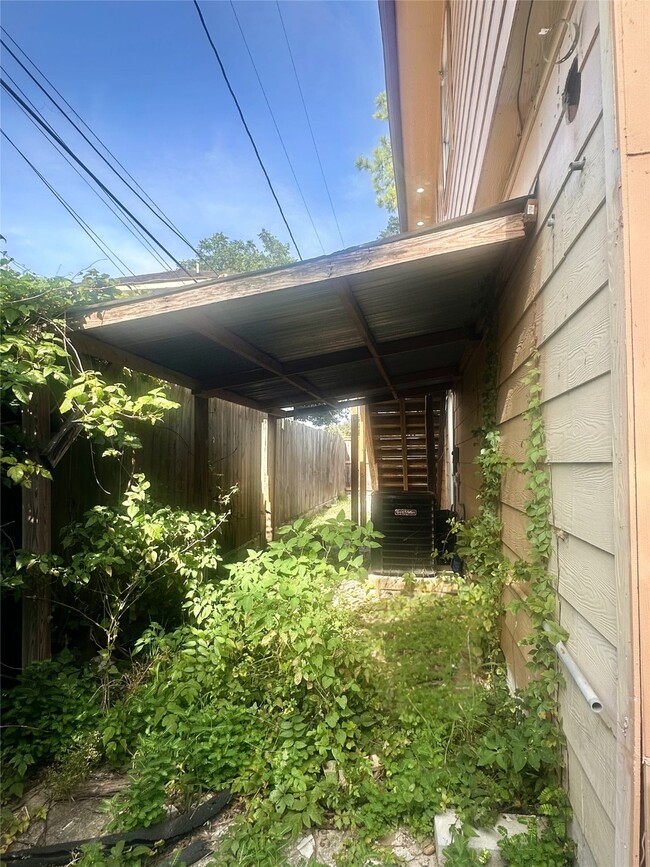 Building Photo - 11130 Hanning Ln