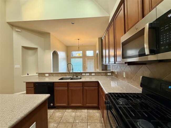 Building Photo - 11530 Columbia Pines Ln