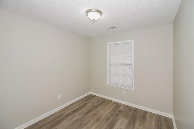 Building Photo - 7107 Butterfly Dr