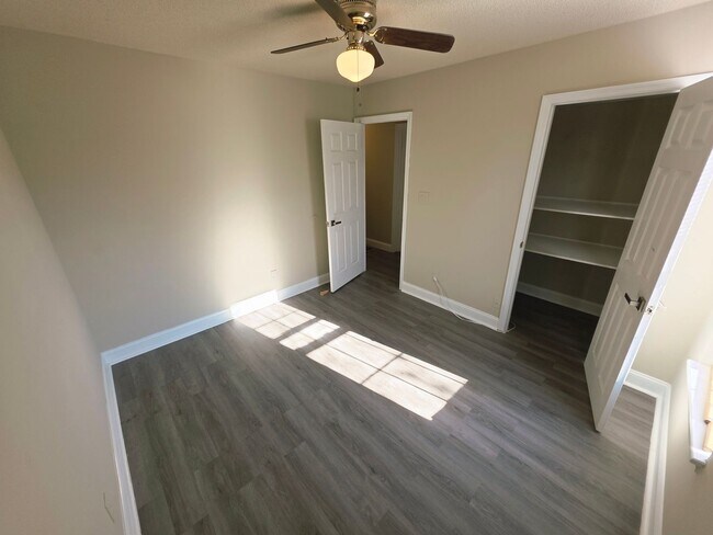 Building Photo - 4 Bedroom 2 BA Horse Creek Farms