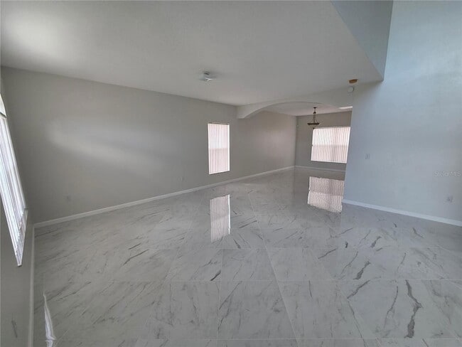Building Photo - 330 Aldershot Ct