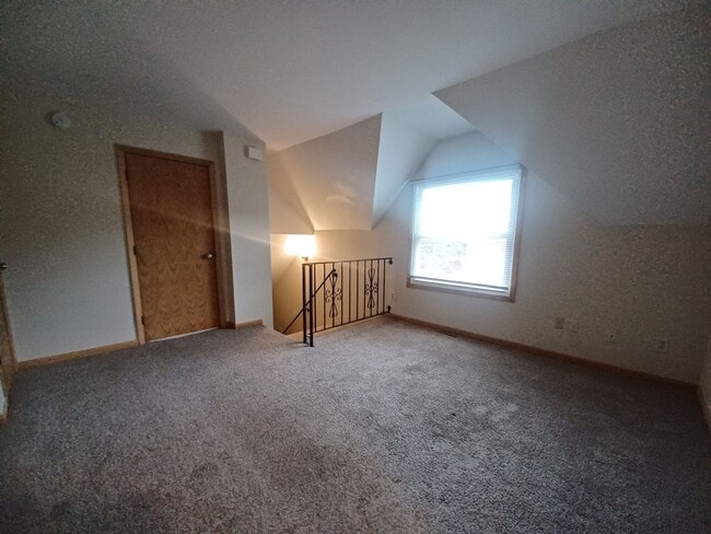 Building Photo - 409 Fairview Ave N