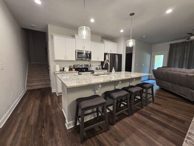 Building Photo - 74 Hawk Ridge Dr