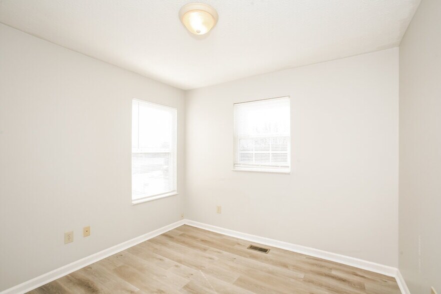 Building Photo - 11404 Seabiscuit Dr