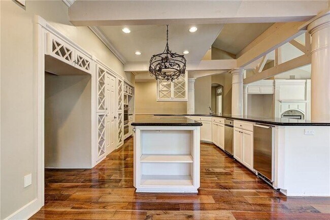 Building Photo - 1502 Duffner Dr