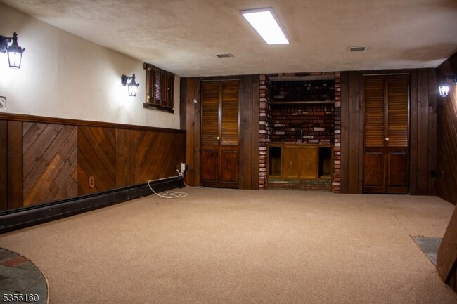 Building Photo - 17 Gould Pl