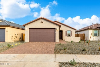 Building Photo - 9812 W Catalina Dr