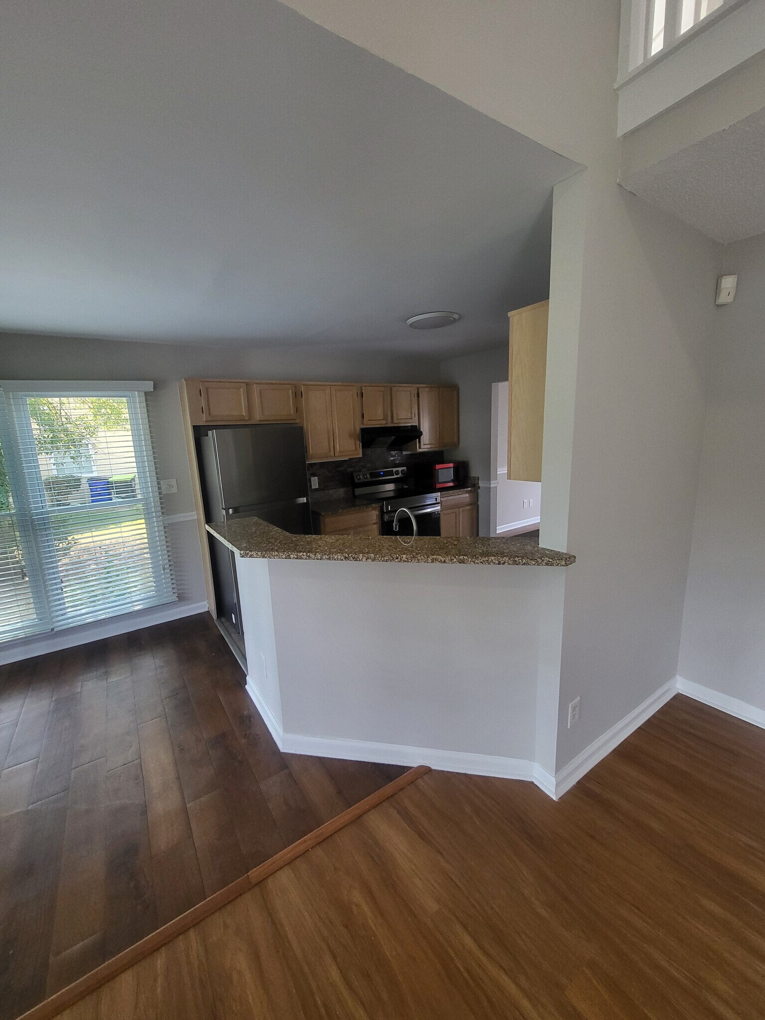 Building Photo - 7700 Lakeshore Ct