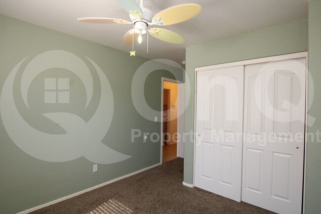 Building Photo - 4173 E Meadow Lark Way