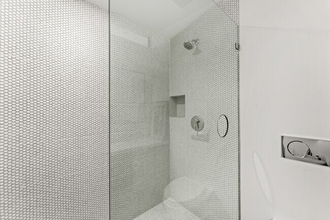 Building Photo - 4925 E Red Rock Dr