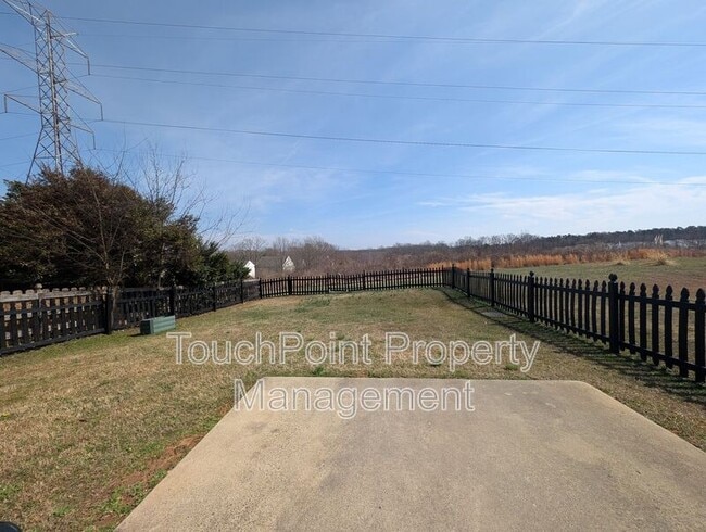 Building Photo - 11307 Breezehill Ln