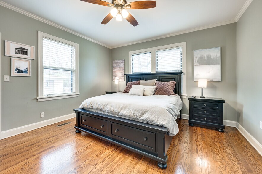 master bedroom on main level - 4206 Farrar Ave