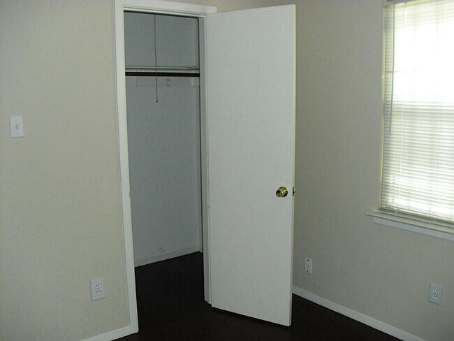 Building Photo - 16505 Monte Carlo Ln