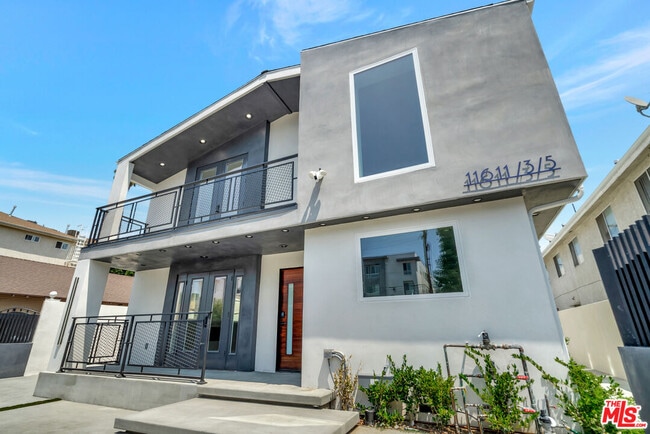 Building Photo - 11611 Burbank Blvd