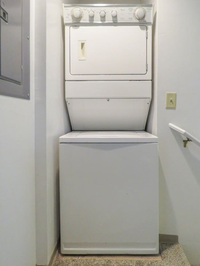 Building Photo - 1475 -1479 W.11th - FH