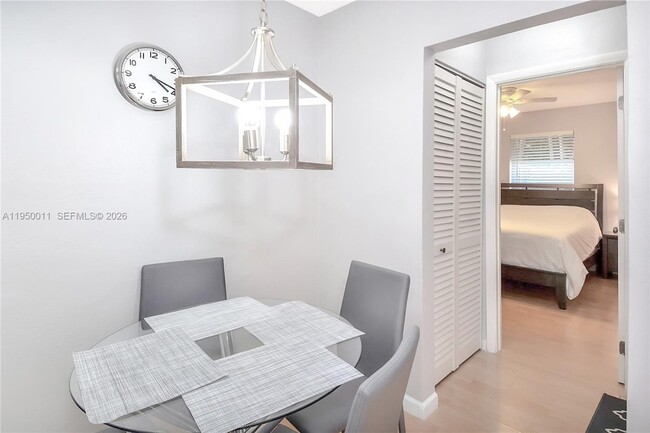 Building Photo - 1015 SW 30th St