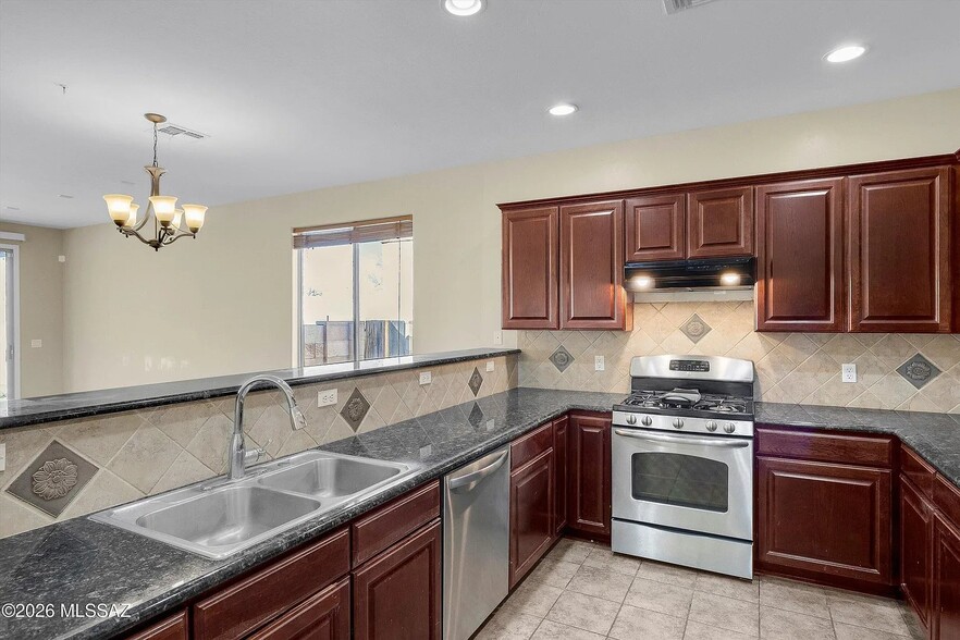 Building Photo - 2221 E Stone Stable Dr