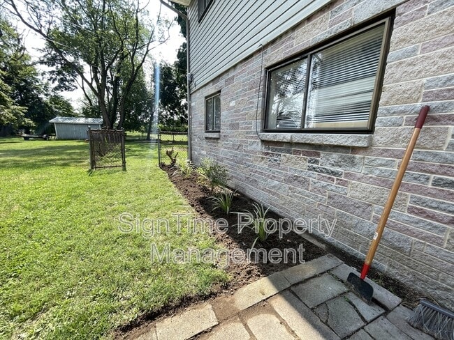 Building Photo - 310 Key Ave