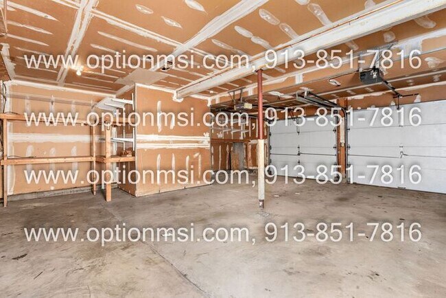 Building Photo - Lenexa West Subdivision