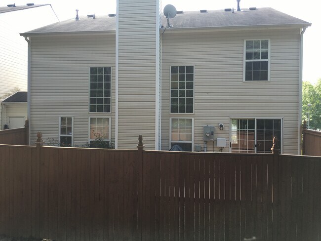 Building Photo - 1608 Hemburg Trace